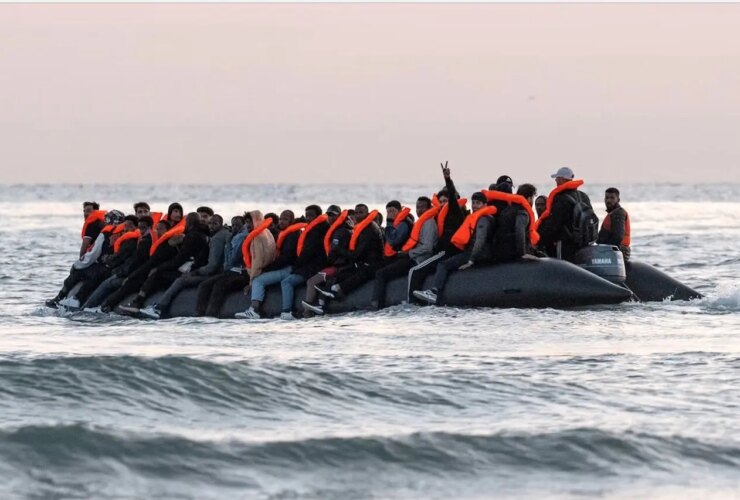 بسته جدید مهاجرت/پناهندگی بریتانیا به اقامت «موقت» تغییر یافت.