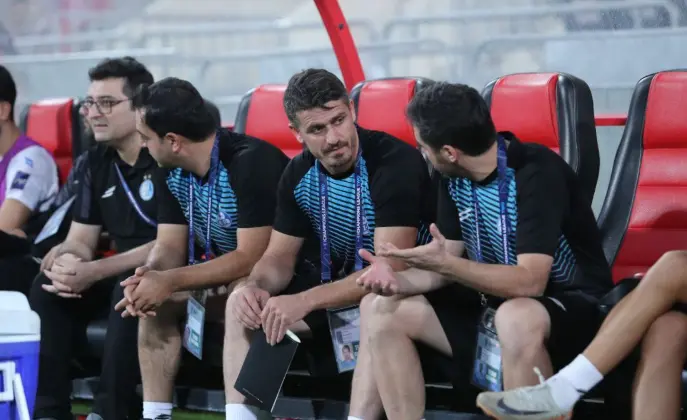 تصاویر; استقلال پس از بازگشت وریا غفوری برای اولین بار روی نیمکت حاضر شد 5 چهره محبوب استقلال روی نیمکت آسیا واریا-غفوری-عکس-اخبار-ورزشی-11-05-2025_11_58_PM