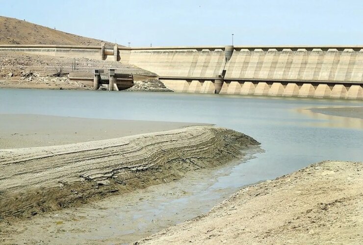 تنها 2 هفته آب در سد امیرکبیر ذخیره می شود 25 تنها 2 هفته آب در سد امیرکبیر ذخیره می شود