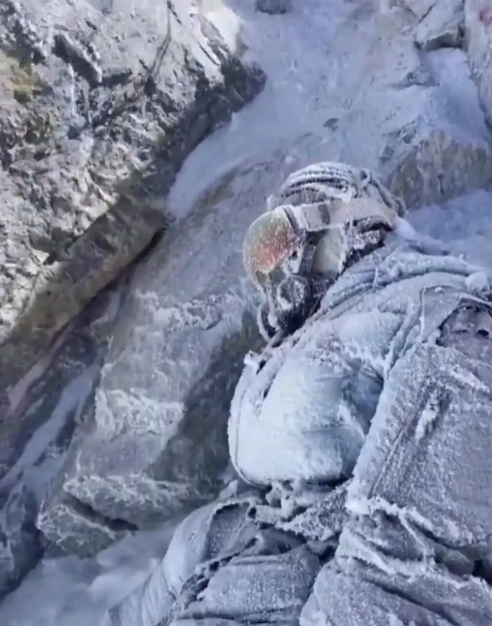 جسد دیگری در اورست پیدا شد 1 جسد دیگری در اورست پیدا شد