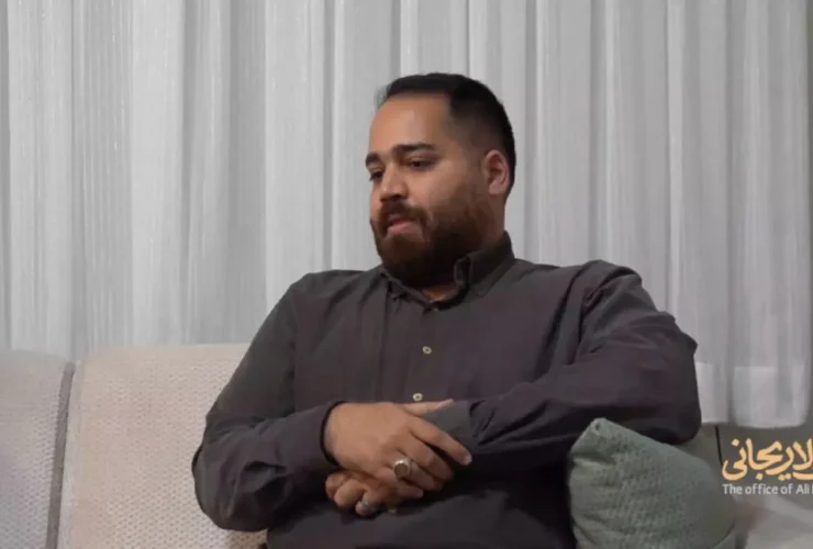 حضور لاریجانی در منزل شهید حاج رمضان 9 حضور لاریجانی در منزل شهید حاج رمضان