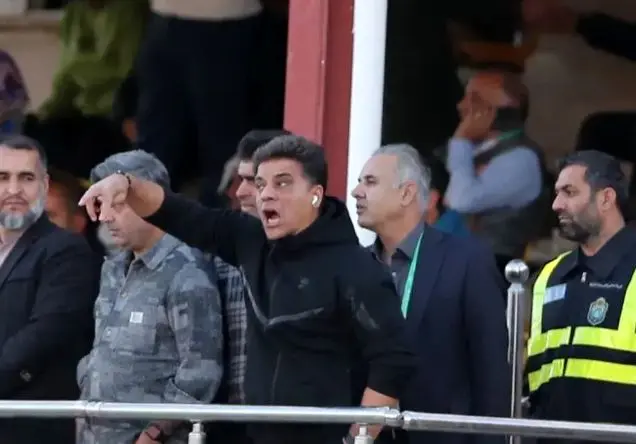 حمله شمس آذر سرمربی: قبل از دربی به پرسپولیس هدیه دادند!