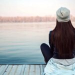 خودشیفته ها از این تاکتیک استفاده می کنند تا قربانیان خود را عاشق خود کنند.