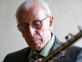 داریوش صافوت; وکیلی که در دانشگاه سوربن موسیقی تدریس می کند