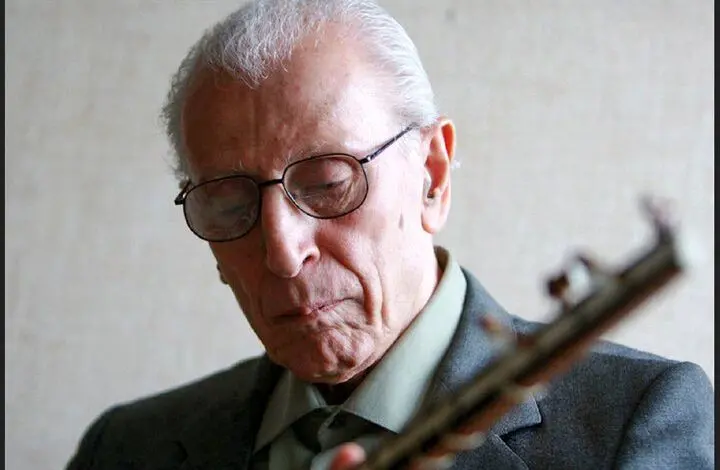 داریوش صافوت; وکیلی که در دانشگاه سوربن موسیقی تدریس می کند