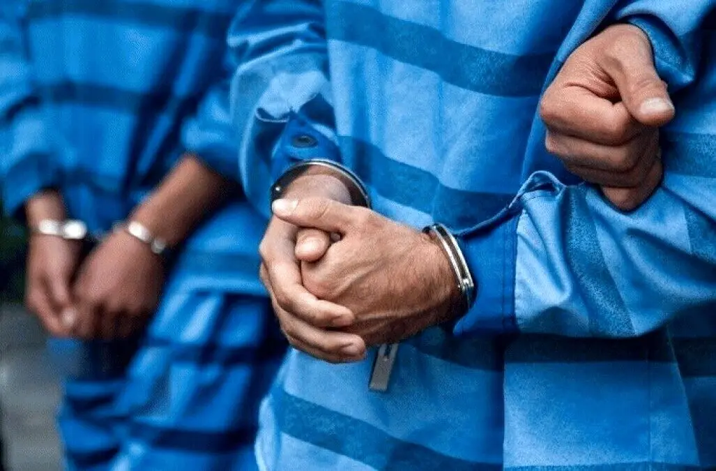 دستگیری سارقان خطرناک در صحنه تصادف 1 دستگیری سارقان خطرناک در صحنه تصادف