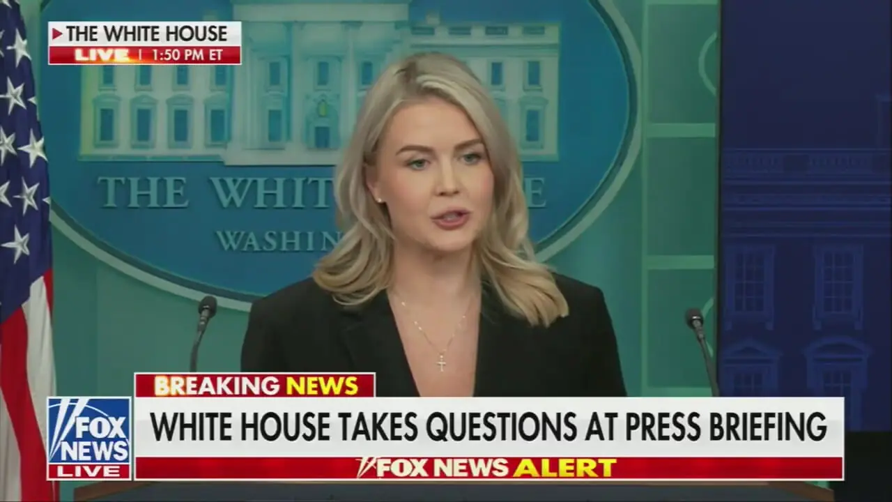 دفاع سخنگوی کاخ سفید در خصوص توهین ترامپ به خبرنگاران