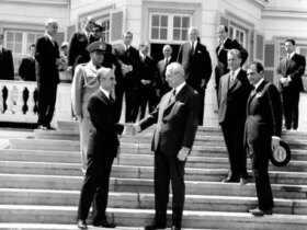 دفتر خاطرات علم: من مطمئن هستم که شاه قطعاً به فکر ساخت بمب اتمی بود