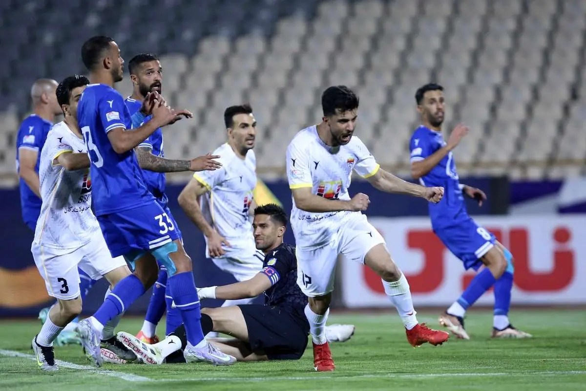 زمان بازی استقلال و فولاد در شهر بیت المقدس از هفته یازدهم لیگ برتر