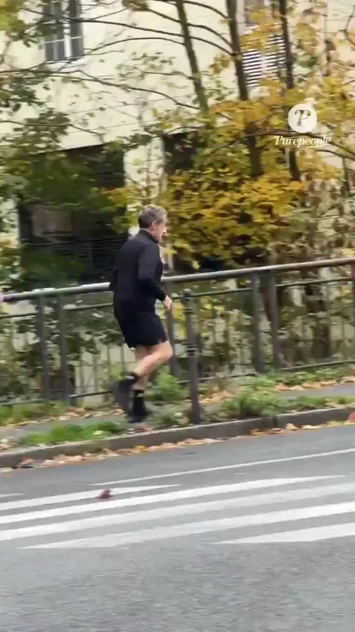 سارکوزی برای اولین بار پس از آزادی از زندان در انظار عمومی ظاهر شد