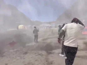 سقوط بهمن عظیم به کمپ کوهنوردان در نپال