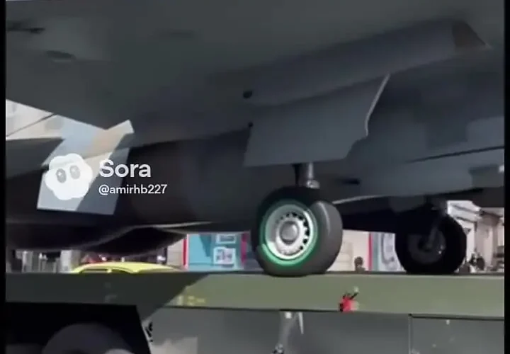 سوخو 35 در کاروانی در خیابان های تهران! 18 سوخو 35 در کاروانی در خیابان های تهران!