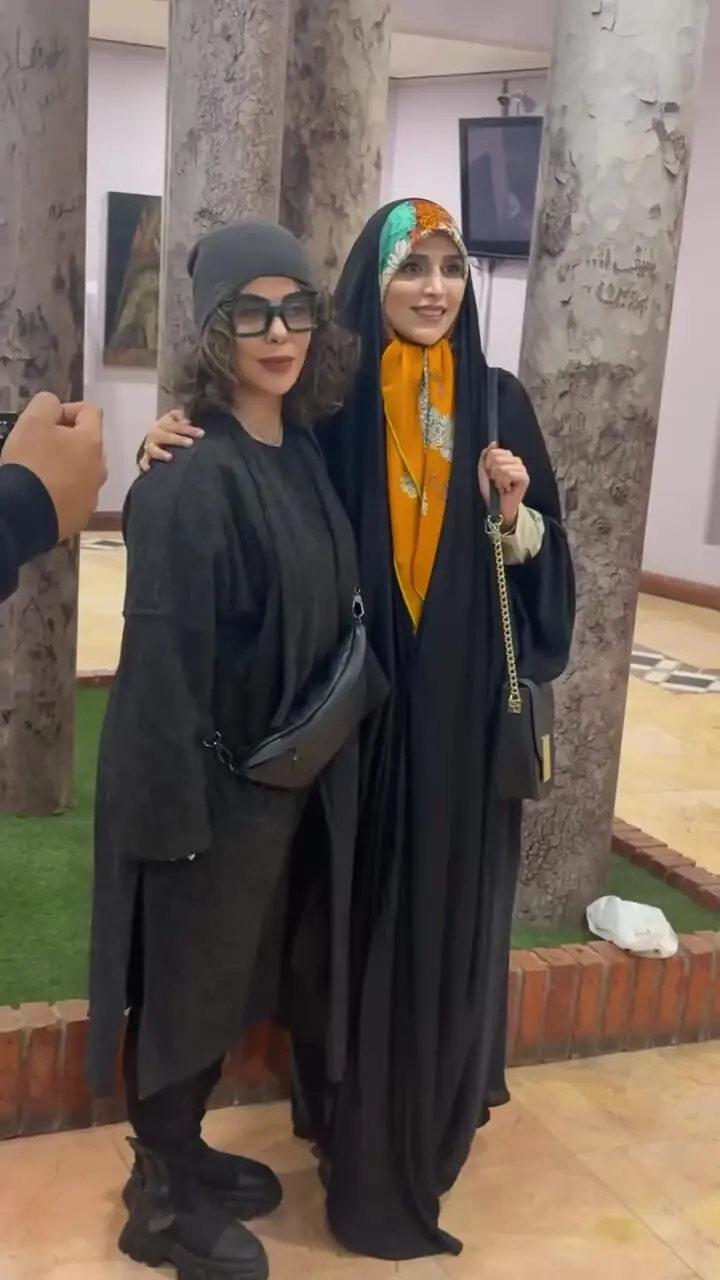 شرکت هنرمندان در مراسم افتتاحیه مجموعه شعر مژده لواسانی