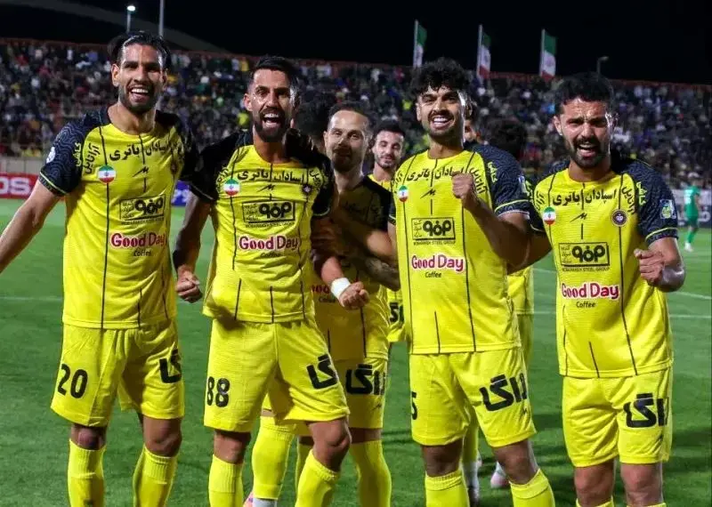 شمس آذر 0-1 مقابل سپاهان شکست خورد. صعود به قله با محرم 1 شمس آذر 0-1 مقابل سپاهان شکست خورد. صعود به قله با محرم