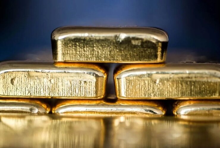 طلای جهانی عقب نشینی کرد