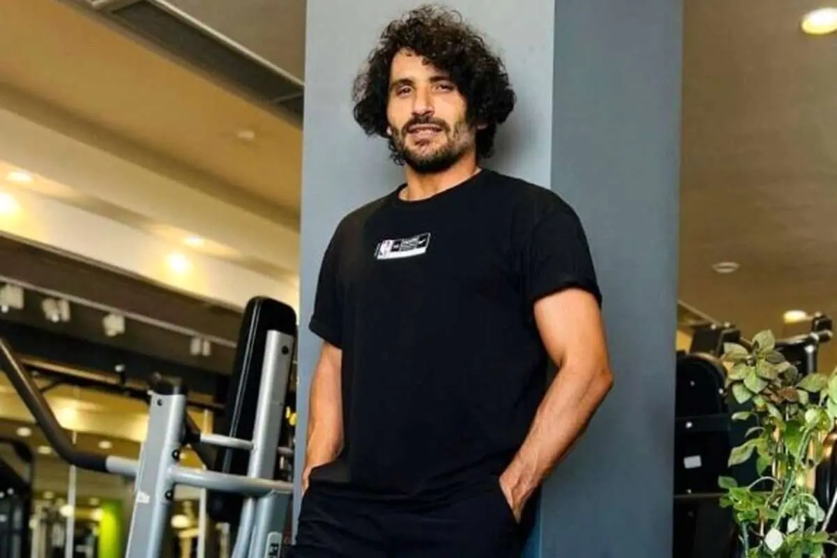 علیرضا ستاره سابق پرسپولیس با ریا به دبیر حمله کرد!