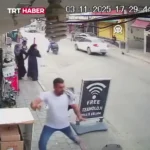 فرار میلی متری عابران پیاده از برخورد خودرو