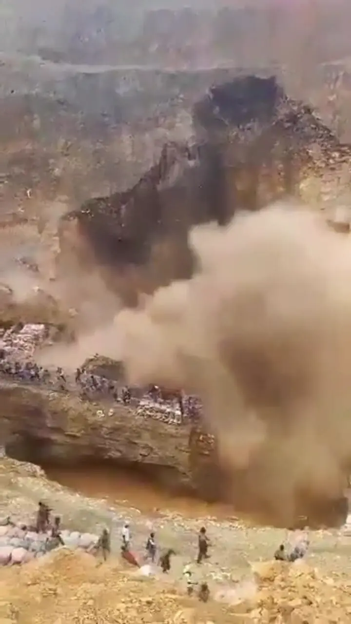 لحظه ریزش معدن در کنگو؛ 80 نفر کشته شدند 1 لحظه ریزش معدن در کنگو؛ 80 نفر کشته شدند
