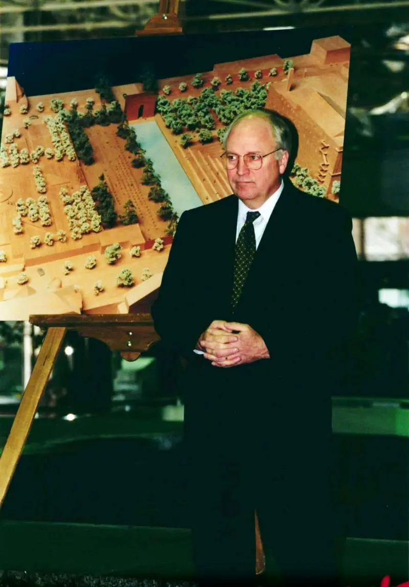 مردی که می خواهد ایران را بمباران کند 4 دیک چنی