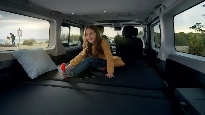 مینی بوس جدید رنو: خانه متحرک با آشپزخانه و تخت! 4 رنو فرار