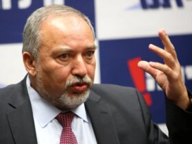 نتانیاهو همه چیز را در یک معامله شخصی می فروشد