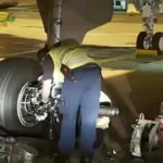 نمایش تایم لپس جالب از فرآیند تعویض چرخ هواپیما!