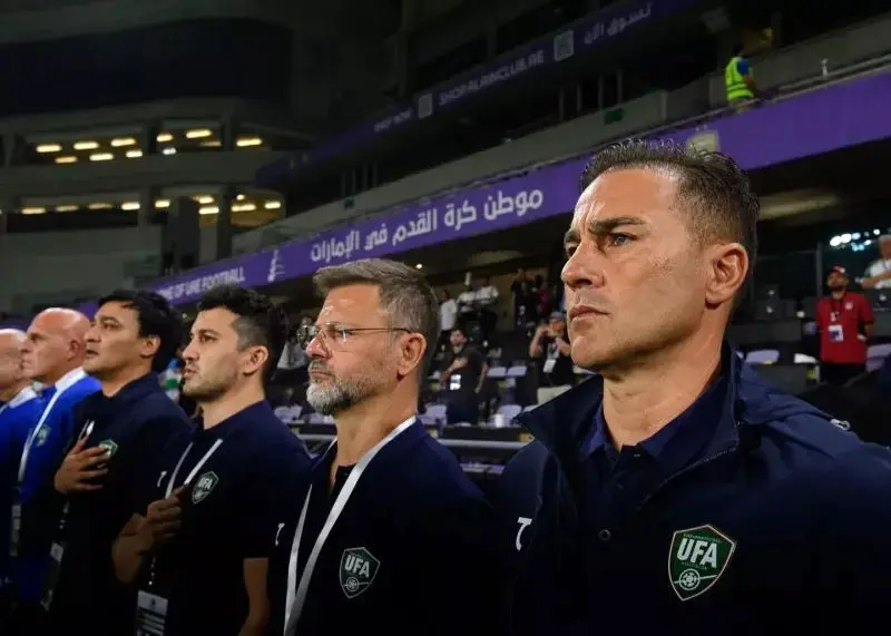 نوار و نشان فابیو کاناوارو برای امیر قلعه نویی و تیم ملی ایران 1 نوار و نشان فابیو کاناوارو برای امیر قلعه نویی و تیم ملی ایران