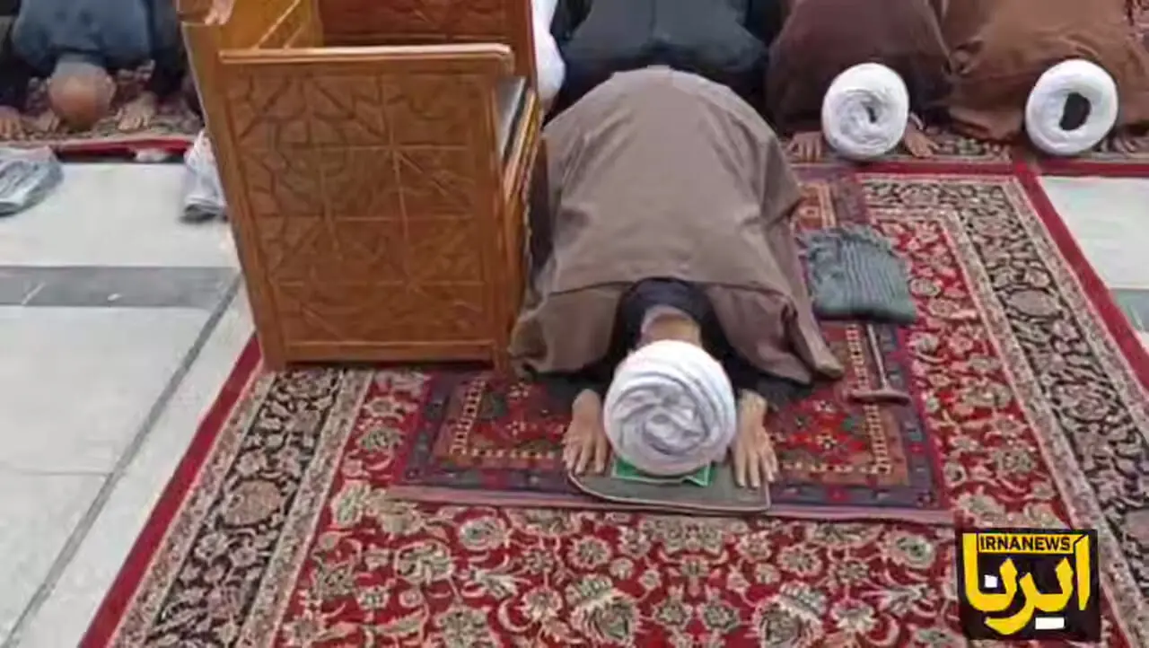 هرتز اقامه نماز باران در کنار قبر عبدالعظیم (علیه السلام)