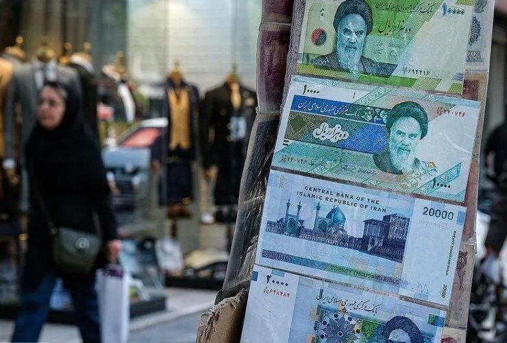 هشدار جدید برای تورم؛ نقدینگی در بالاترین سطح سه ساله 38 هشدار جدید برای تورم؛ نقدینگی در بالاترین سطح سه ساله