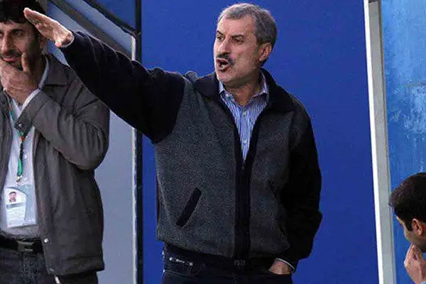 واکنش مایلی کهن به شعارهای زشت روی سکوهای پرسپولیس: باقری ول نمی کرد! 1 واکنش مایلی کهن به شعارهای زشت روی سکوهای پرسپولیس: باقری ول نمی کرد!