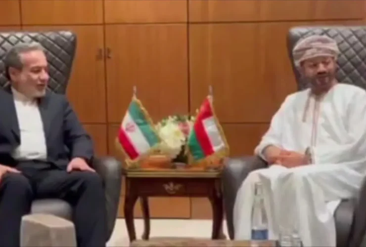 وزرای خارجه ایران و عمان در مسقط رایزنی کردند 17 وزرای خارجه ایران و عمان در مسقط رایزنی کردند