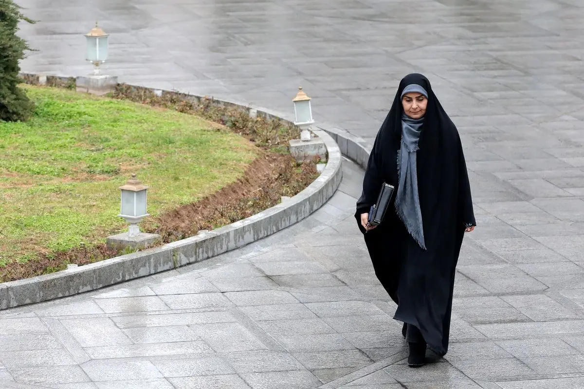 وزیر زن دولت پزشکان زیر تیغ استیضاح است/ دلیل نارضایتی مجلس از وزیر چیست؟