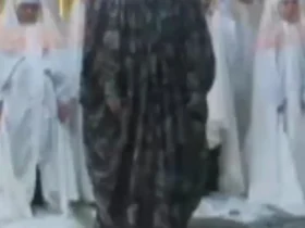 پخش زنده نماز جماعت به امامت یک زن!