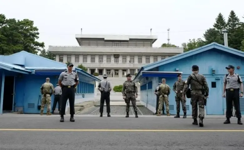 پیشنهاد غافلگیرکننده سئول به کره شمالی: دعوت به مذاکرات نظامی 1 پیشنهاد غافلگیرکننده سئول به کره شمالی: دعوت به مذاکرات نظامی