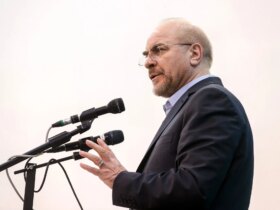 کلیباف: آمریکا 14 بمب مستقیم روی تاسیسات ما انداخت 8 کلیباف: آمریکا 14 بمب مستقیم روی تاسیسات ما انداخت