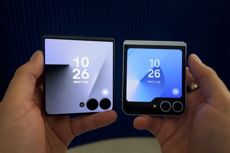 تفاوت صفحه نمایش Galaxy Z Flip 6 و Z Flip 7