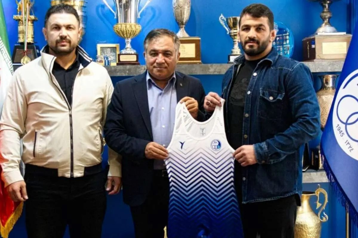 یک فوتبالیست معمولی 100 میلیارد، حسن یزدانی 7 میلیارد!