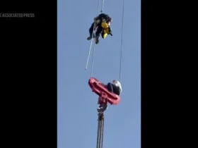 یک نوجوان در جرثقیل معلق به طرز عجیبی گیر کرد 9 یک نوجوان در جرثقیل معلق به طرز عجیبی گیر کرد