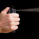 آیا باید به بازیکنان شوک و اسپری اشک داد؟ چرا و با چه منطقی؟