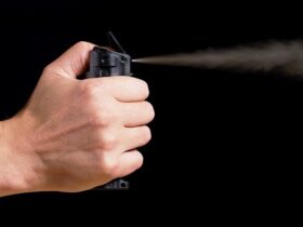 آیا باید به بازیکنان شوک و اسپری اشک داد؟ چرا و با چه منطقی؟ 8 آیا باید به بازیکنان شوک و اسپری اشک داد؟ چرا و با چه منطقی؟