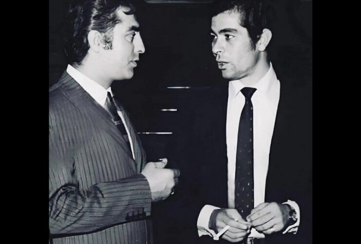 بهروز وثوقی مدتها با اشرف پهلوی همراه بود و با دربار رابطه داشت.