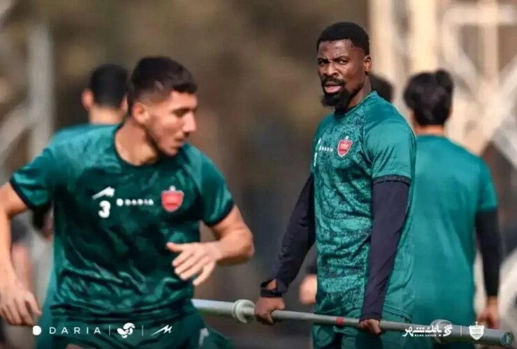 آیا سرژ اوری مقابل استقلال بازی می کند؟ 29 آیا سرژ اوری مقابل استقلال بازی می کند؟