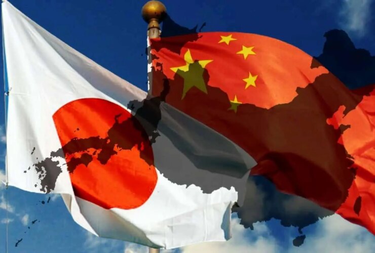 چین خواننده ژاپنی را در اواسط اجرا شکست داد 22 چین خواننده ژاپنی را در اواسط اجرا شکست داد