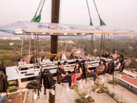 خانواده ای در یک رستوران معلق به ارتفاع 38 متر گرفتار شدند