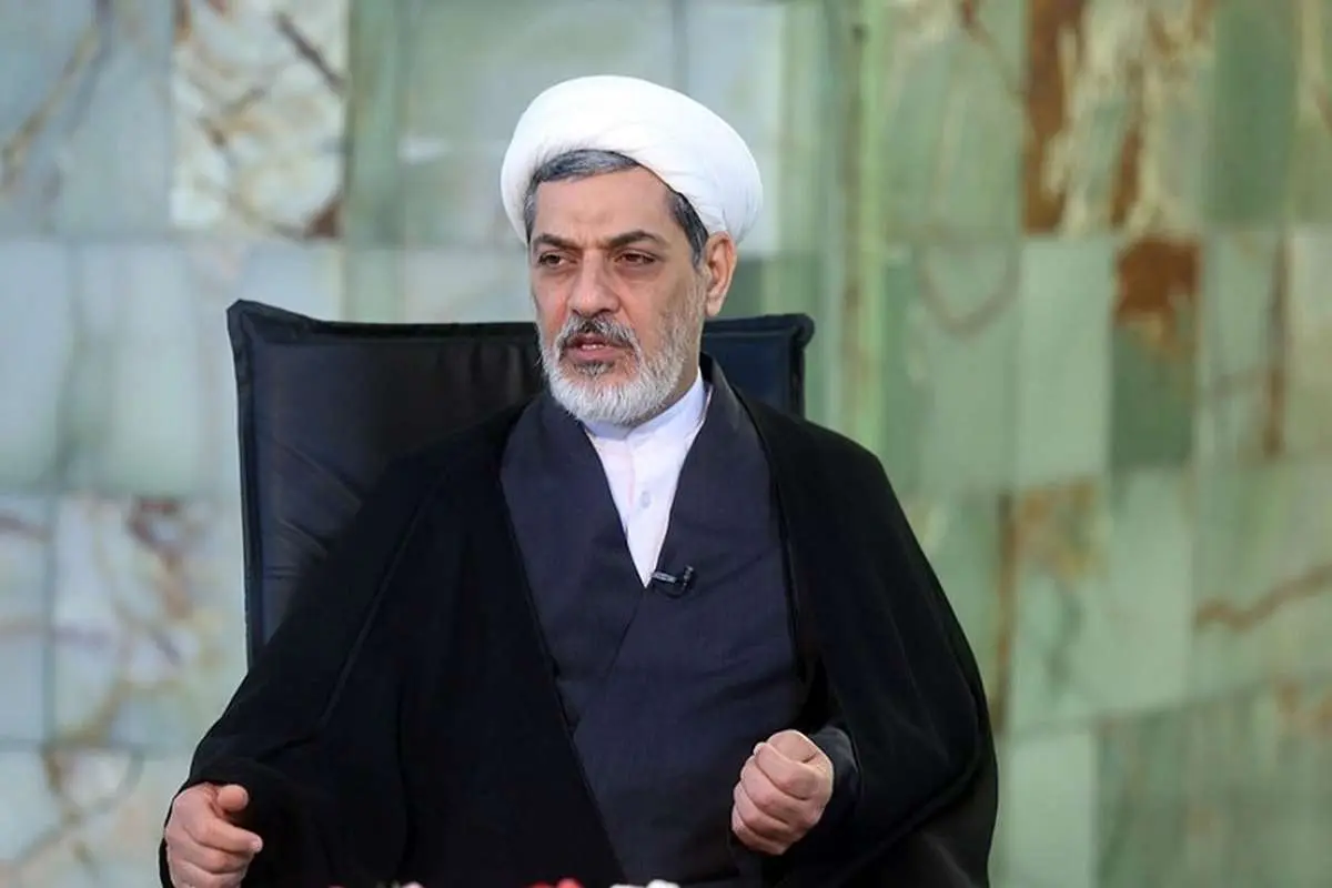 کسانی که در مذاکره با آمریکا به دنبال لطف هستند، وقتی به آنها توهین شود، خود را مقصر می دانند