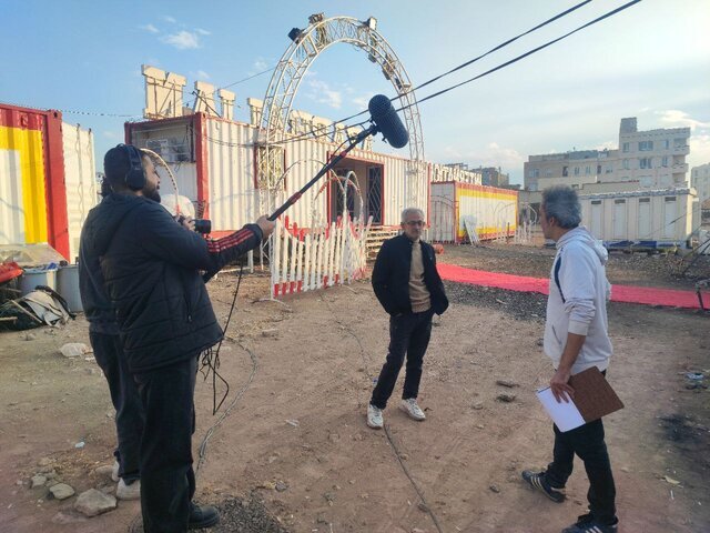 سیرک تمام نشده است