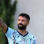 مدافع جنجالی استقلال اخراج نمی شود!