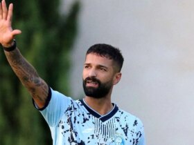 مدافع جنجالی استقلال اخراج نمی شود!