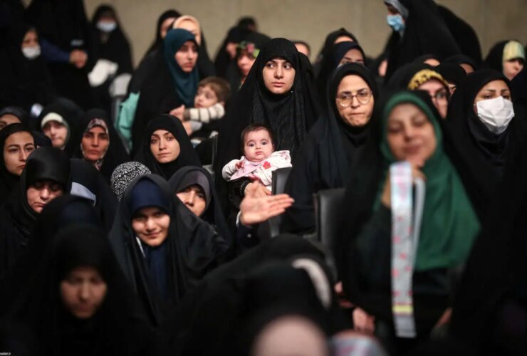 عکس؛ ژیلا صادقی و بازیگر زن در دیدار با رهبر انقلاب 9 عکس؛ ژیلا صادقی و بازیگر زن در دیدار با رهبر انقلاب