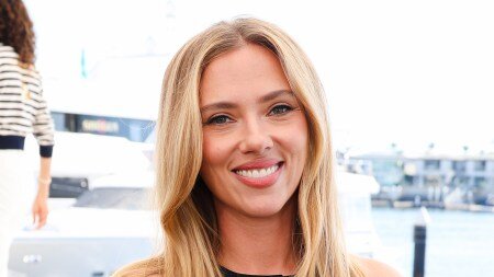 آیا اسکارلت جوهانسون با حضور در بتمن به مارول خیانت کرد؟